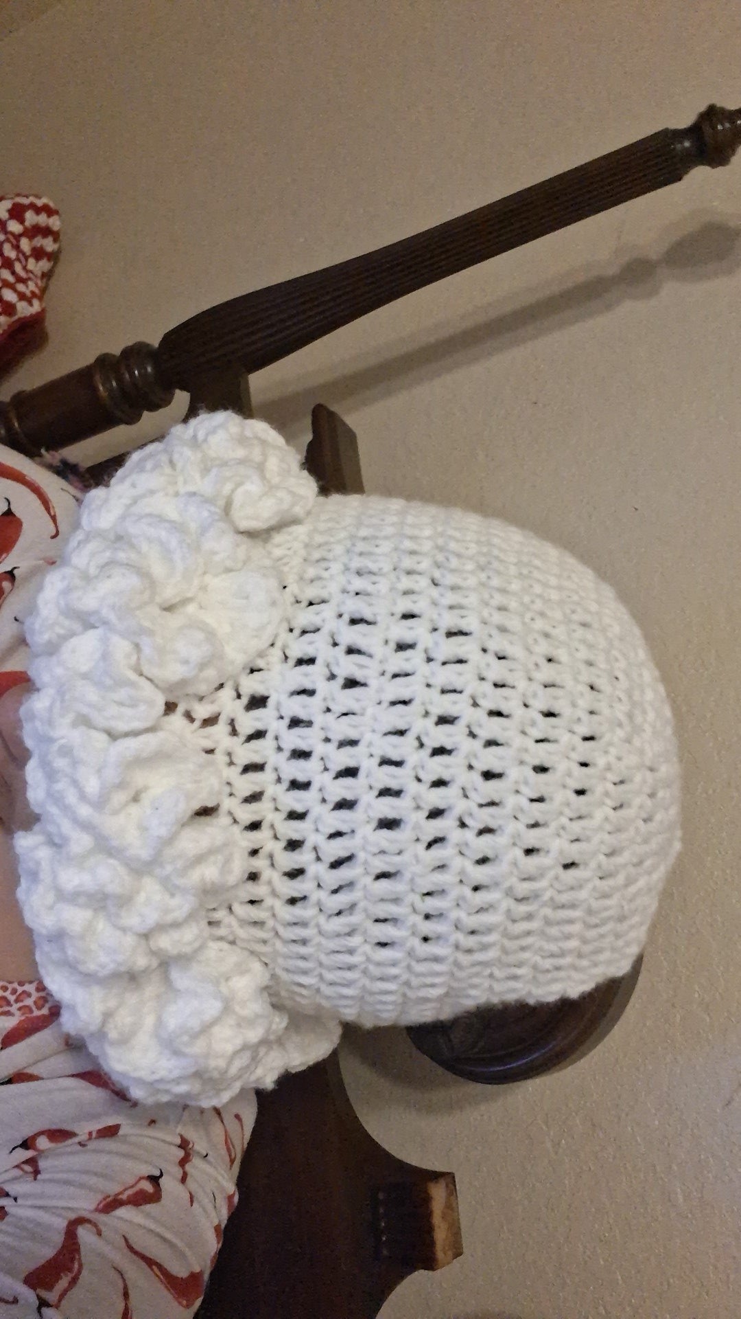 White ruffle hat