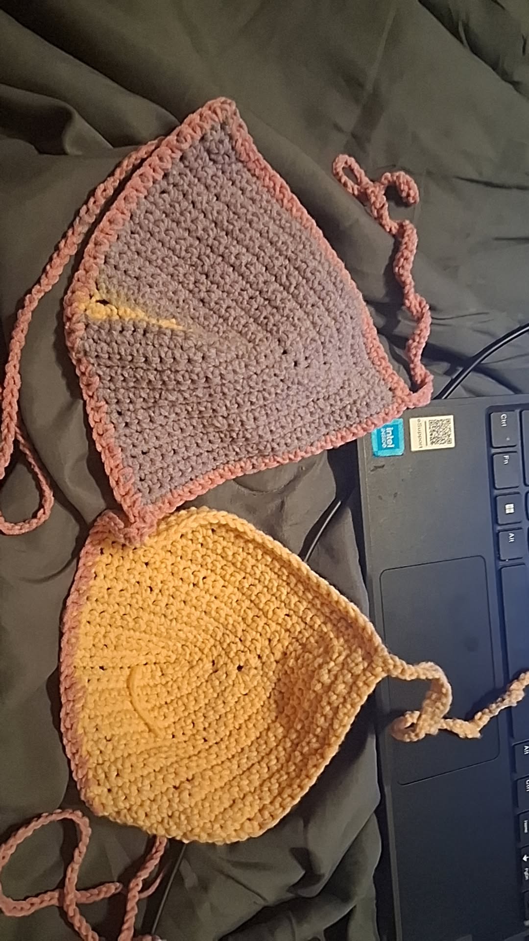 Cotton yarn top